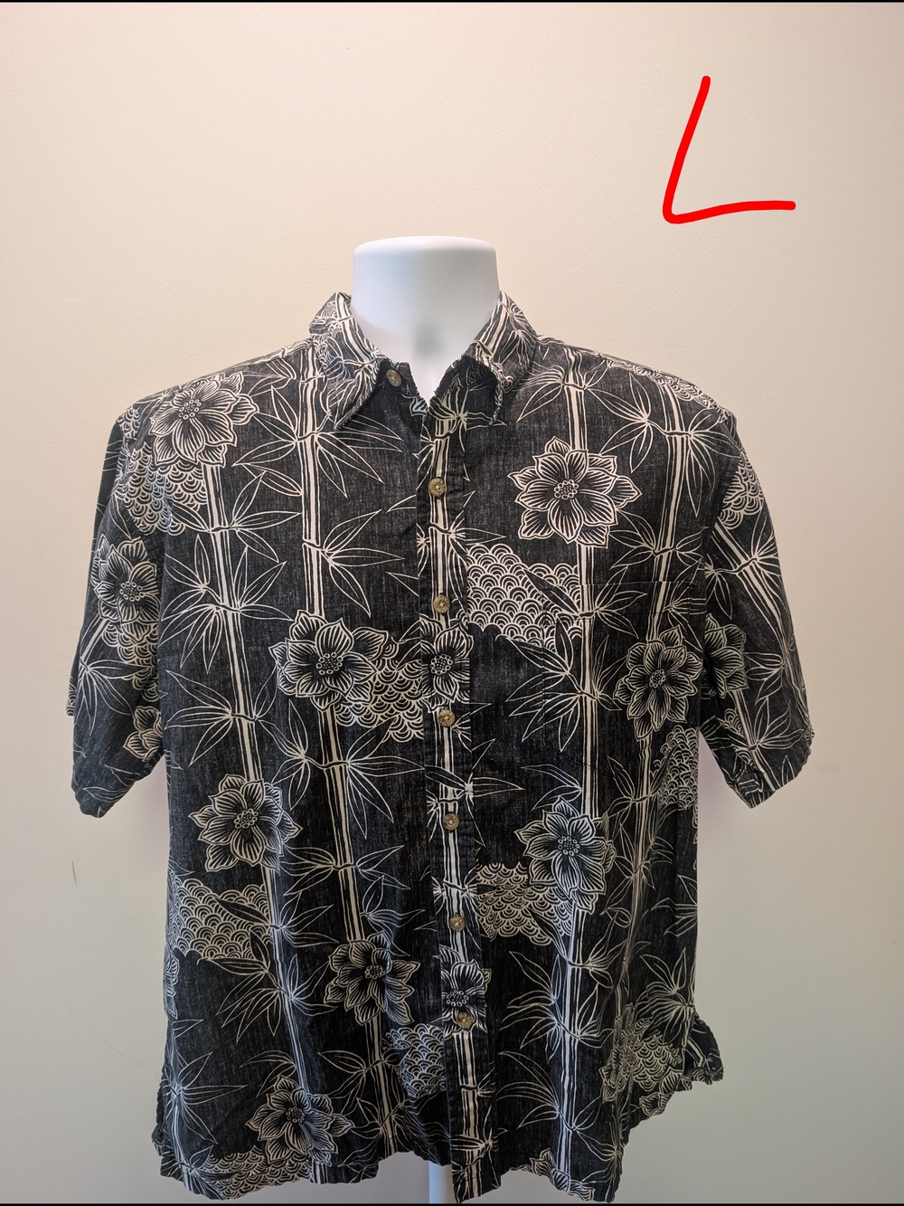 Men's Black Floral Short-Sleeve Button-Down Shirt